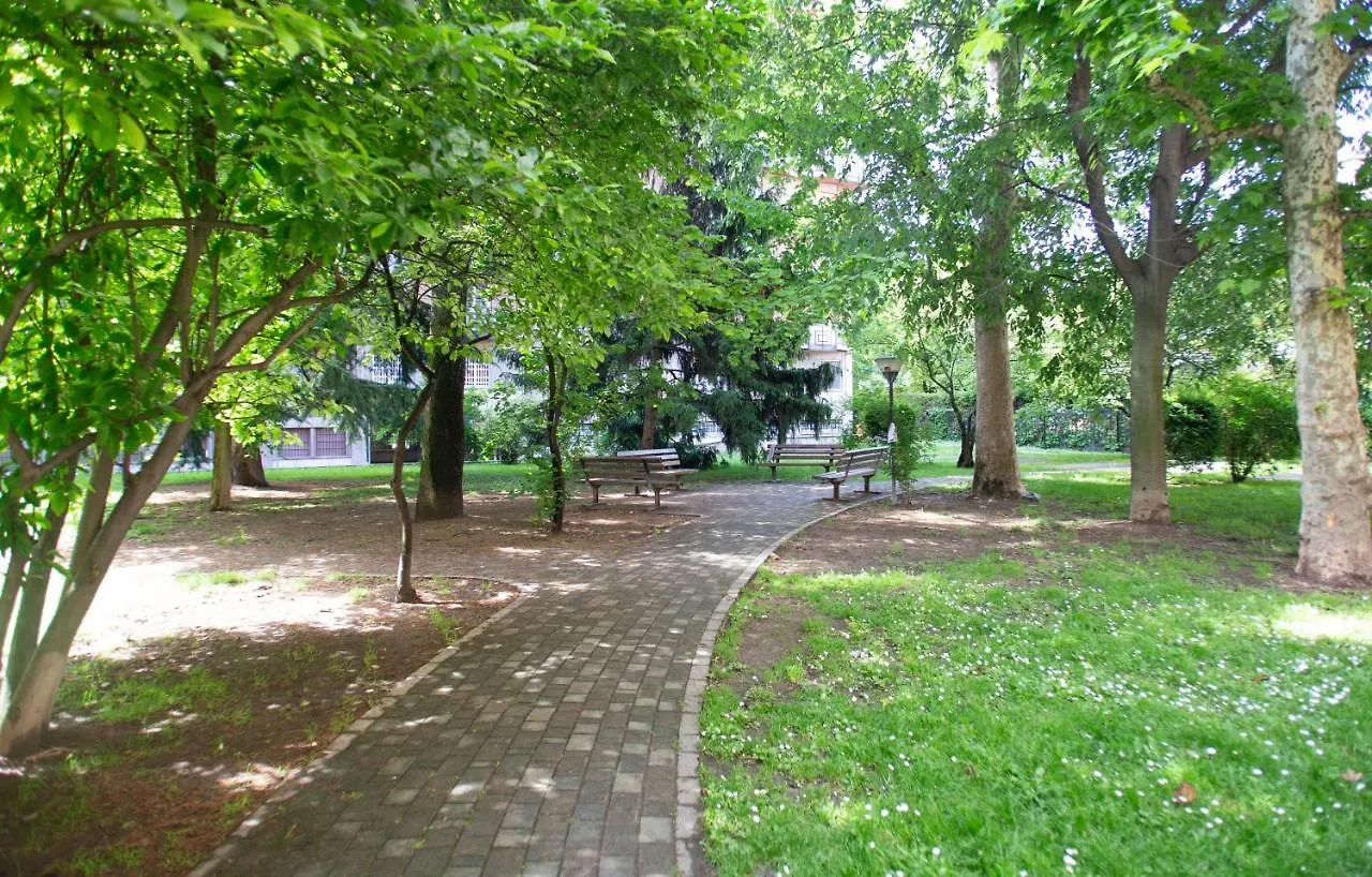 Milano Navigli Apartment - Zona Tortona 0*,  Italia